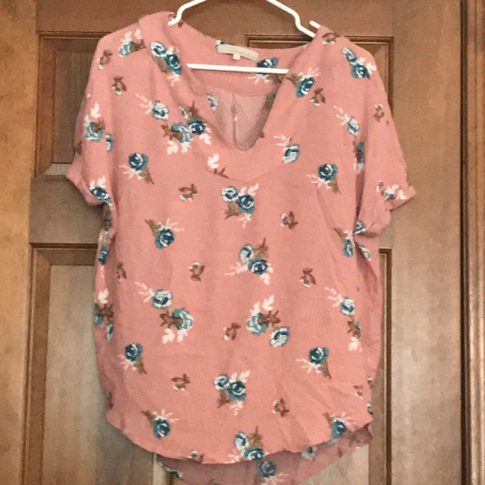 Floral top size M